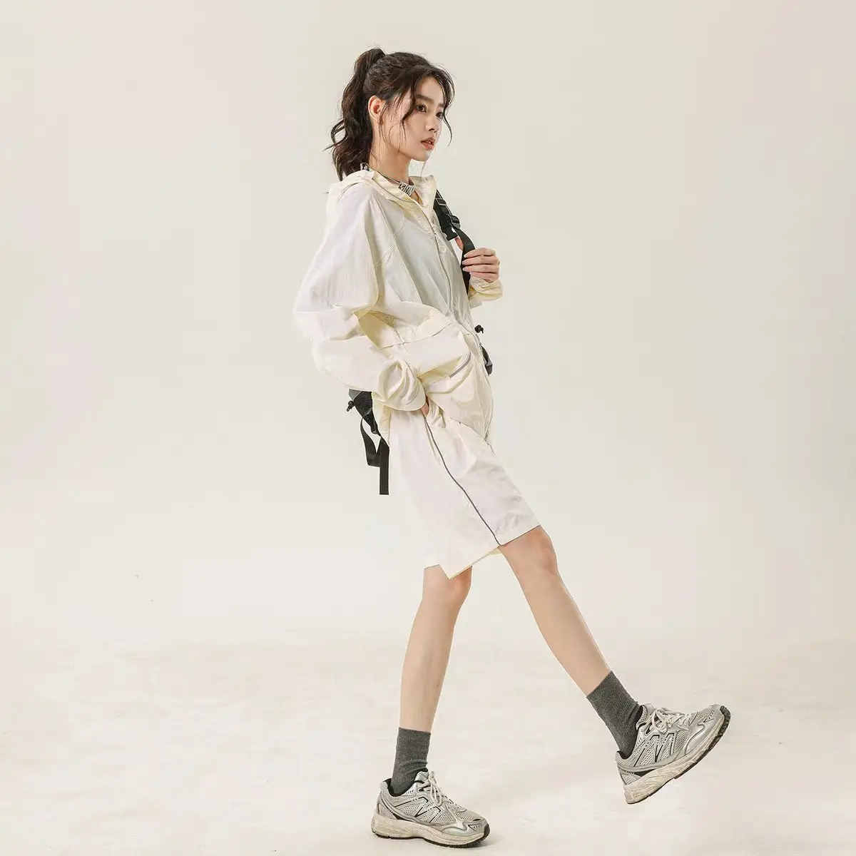 طقم جاكيت وسروال قصير فضفاض للحماية من الشمس للنساء - صيف جديد 2025 خفيف الوزن وقابل للتنفس رياضي كاجوال مكون من قطعتين