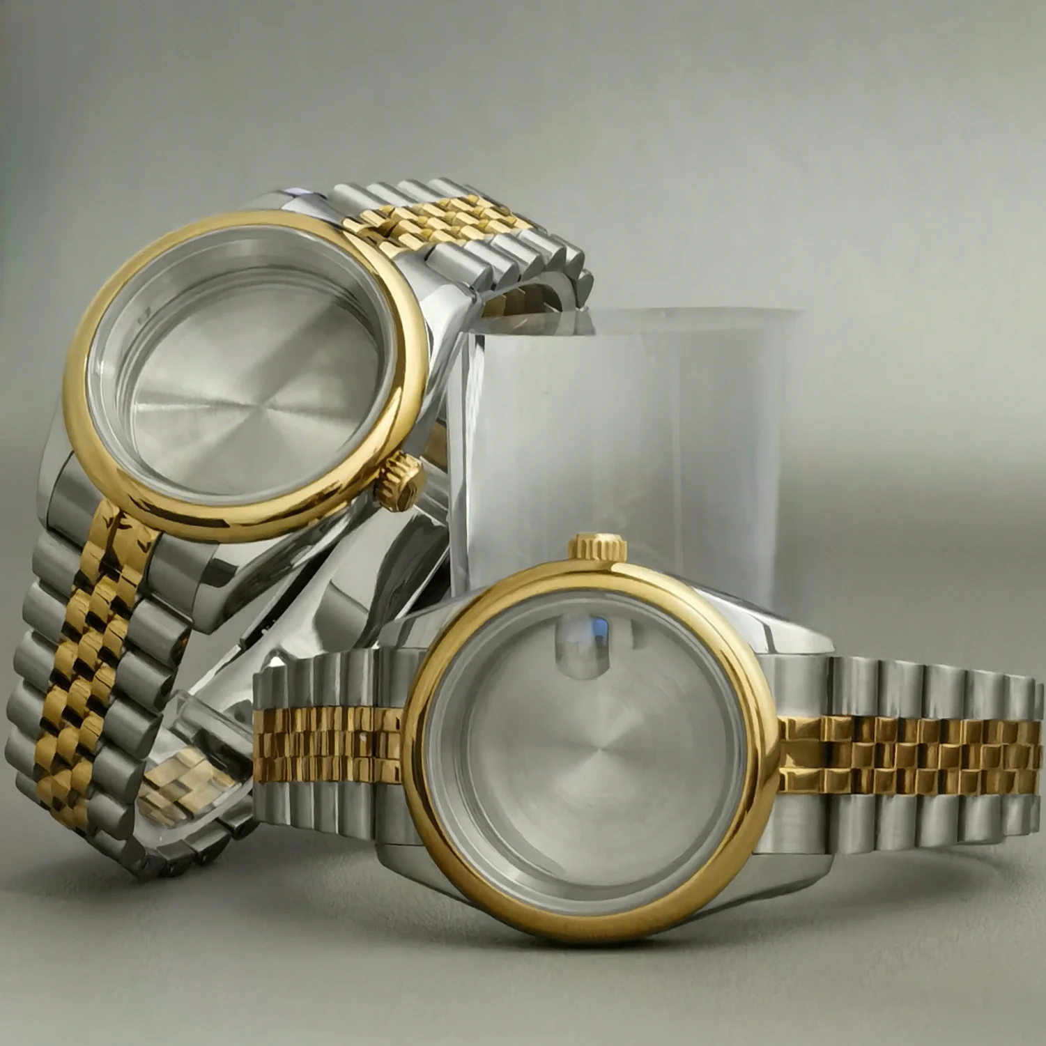 Cassa lucida in acciaio inossidabile adatta al movimento automatico NH35 36 Vetro zaffiro da 36 mm/39 mm, lente d'ingrandimento, parti a 3 punti