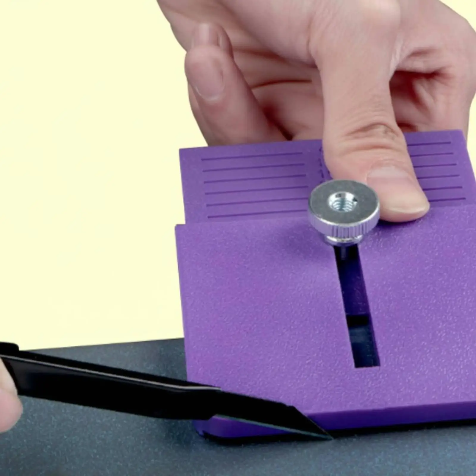 Vinyl Wrap Edge Guide Ensures Clean Cuts Adjustable Film Trimming Tool Scale Car Wrap Trimming Guide for DIY Enthusiasts,