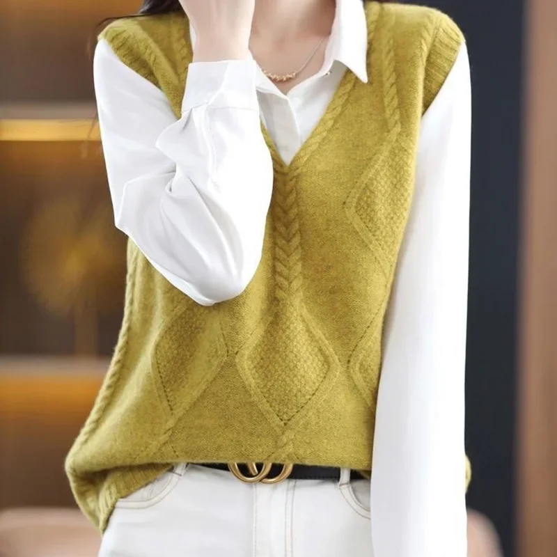 

Autumn Simplicity Elegant Solid Color V-neck Sleeveless Pullovers Clothing New All-match Screw Thread Knitting Sweater JJ15