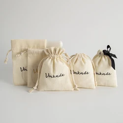 100er-Pack große Baumwoll-Kordelzugbeutel mit personalisiertem Logo, wiederverwendbare natürliche Musselin-Leinentasche, Schmuck-Paketbeutel für Party, Hochzeit