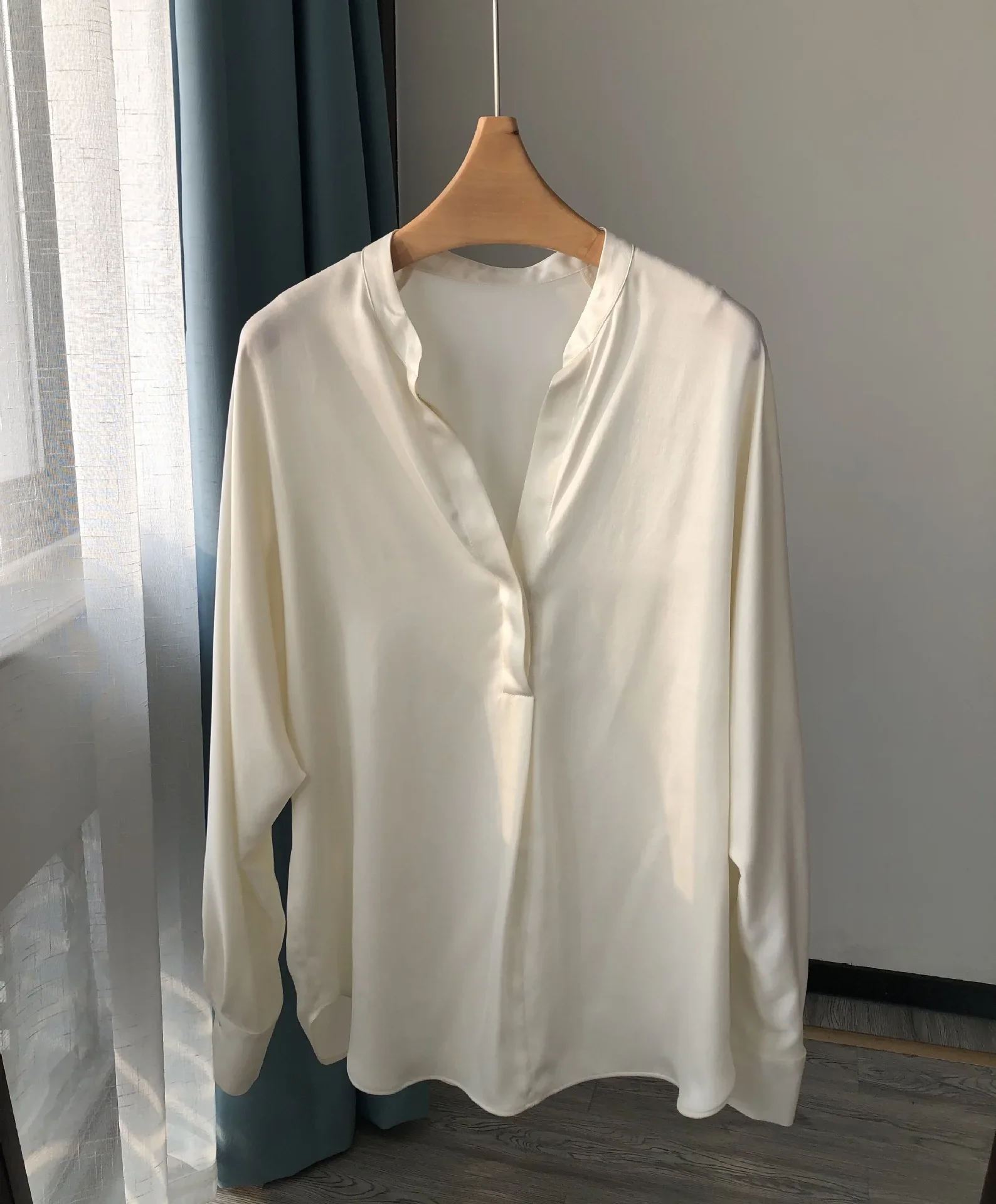 Niche Luxury 100% Silk Women Office Lady Shirts Oversize Drop Dhoulder V-neck Satin Shirt One Piece Cut Long Sleeve Solid Blouse