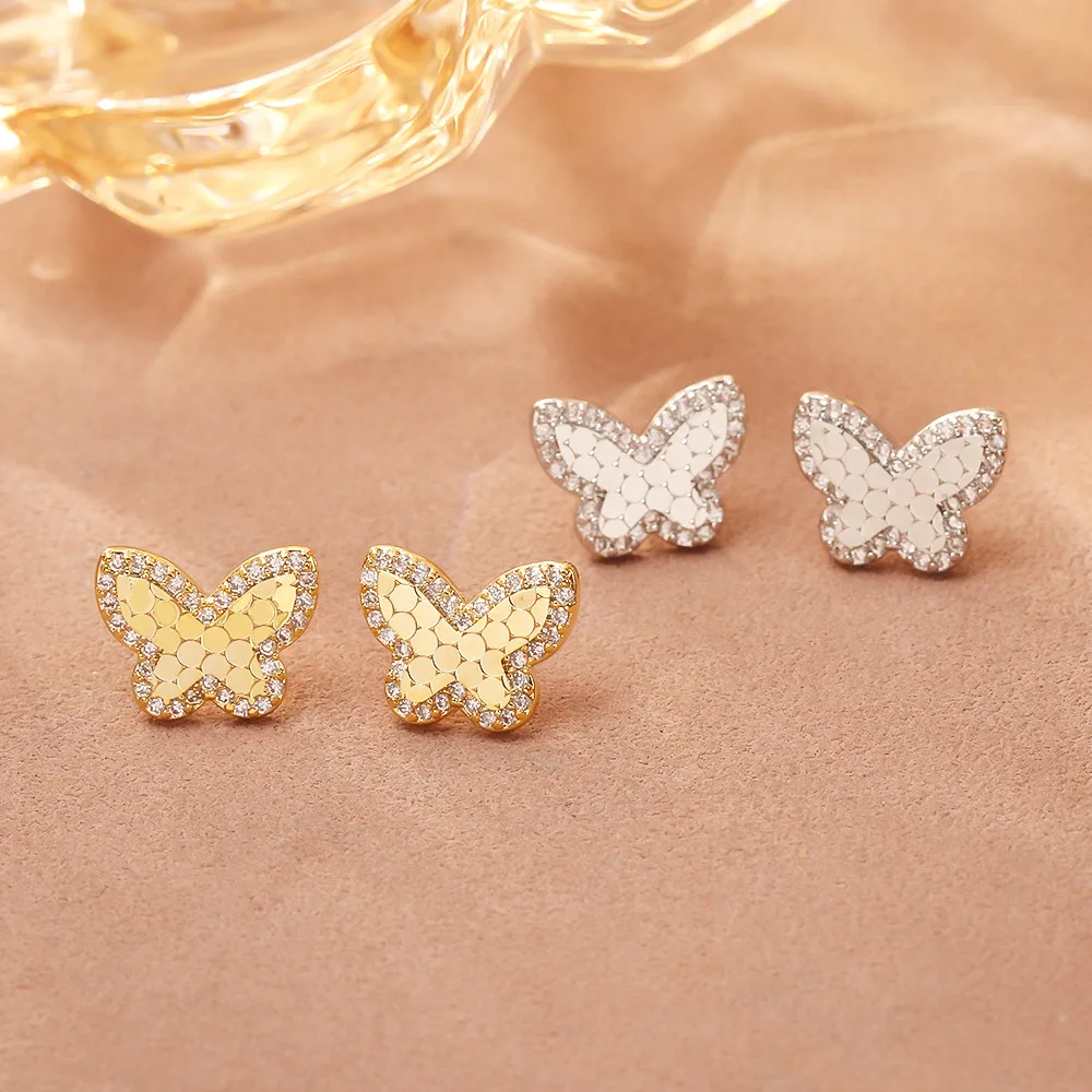 

Fashionable and Exquisite Crushed Ice Butterfly Earrings Niche Design Small Personalized Sweet Earrings Elegant Earrings