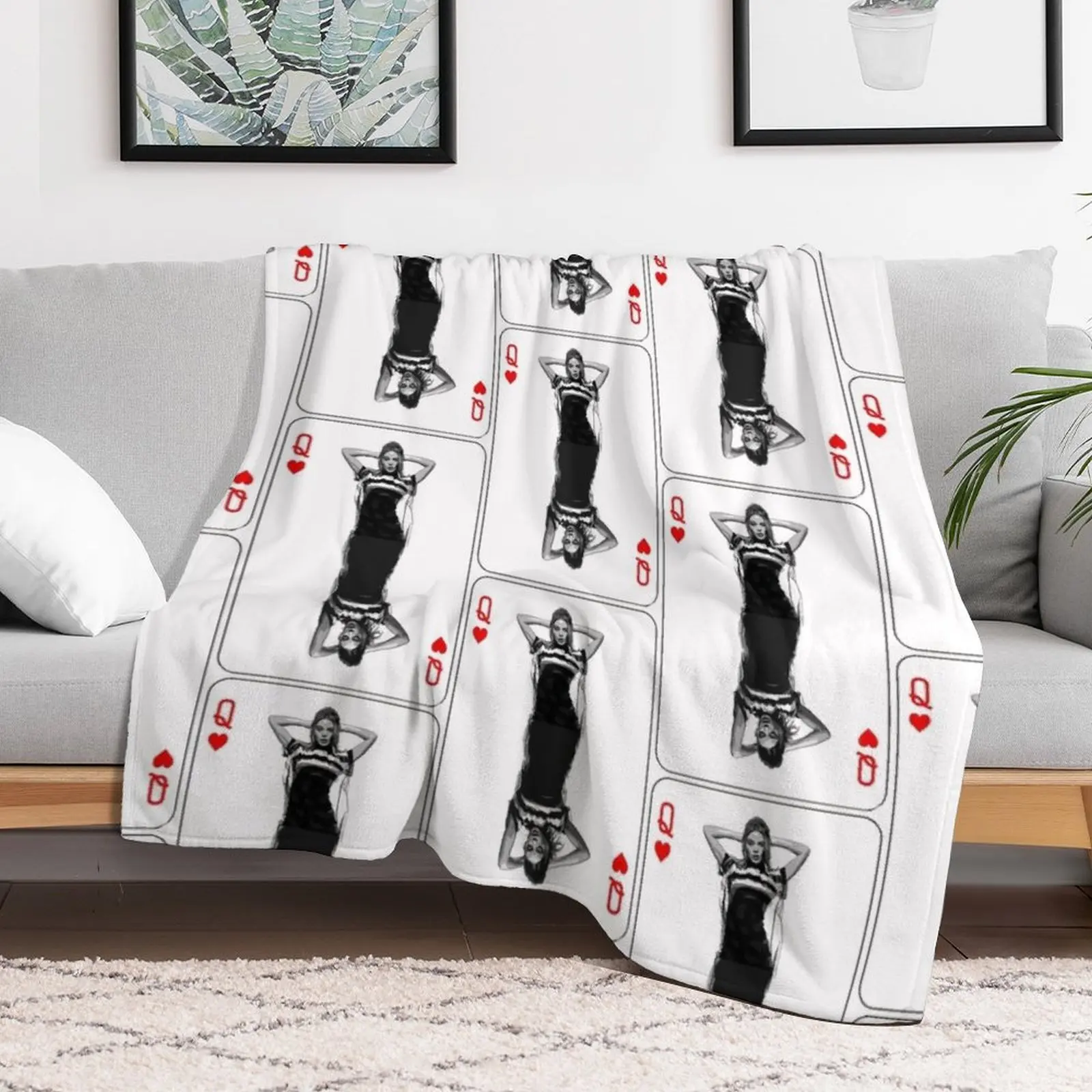 Kylie Minogue - The Queen Of Hearts Throw Blanket Soft Big Nap Bed covers Blankets