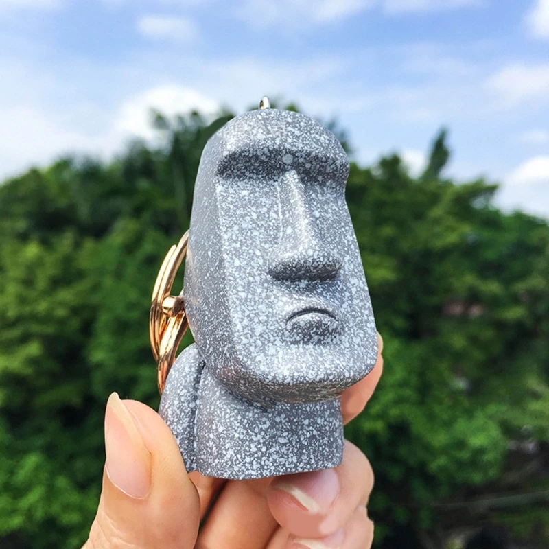 634C Key Jewelry Moai Figure Keyring Key Pendants Perfect Gift for Women and Men