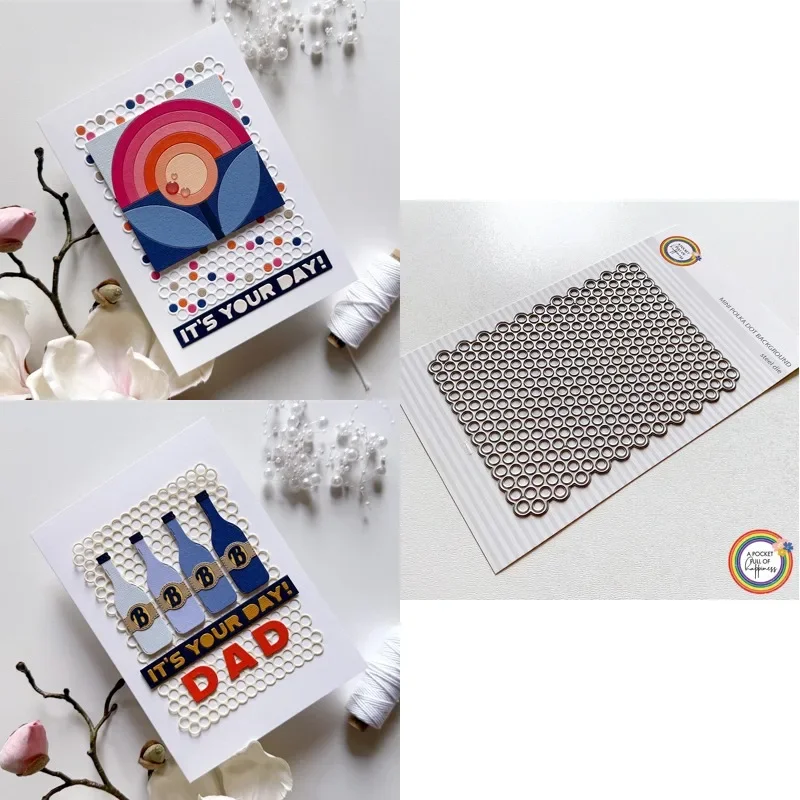 Er is ook een paar kleine oorkappen bovenop de wekker. Nieuwe aanwinst 2026 metaal snijmal scrapbooking DIY decoratie.