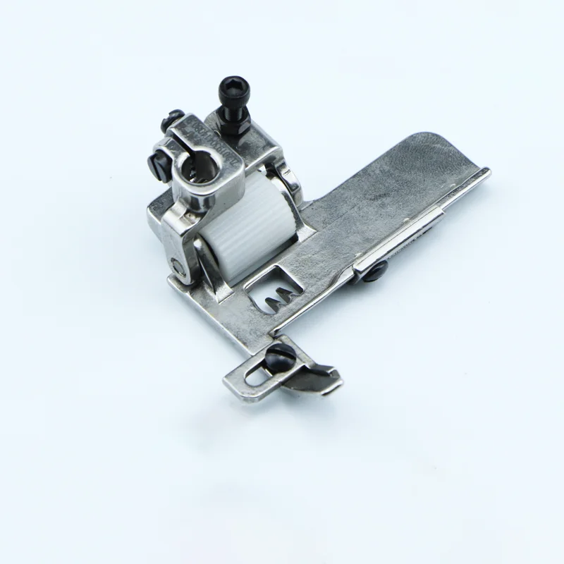 

5.6 Needle Distance W500 Machine Edging Roller Presser Foot Three Abd Five Line Flat Lock Adjustable Bone