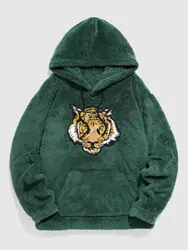 Sudadera con capucha esponjosa con bolsillo bordado de tigre ZAFUL