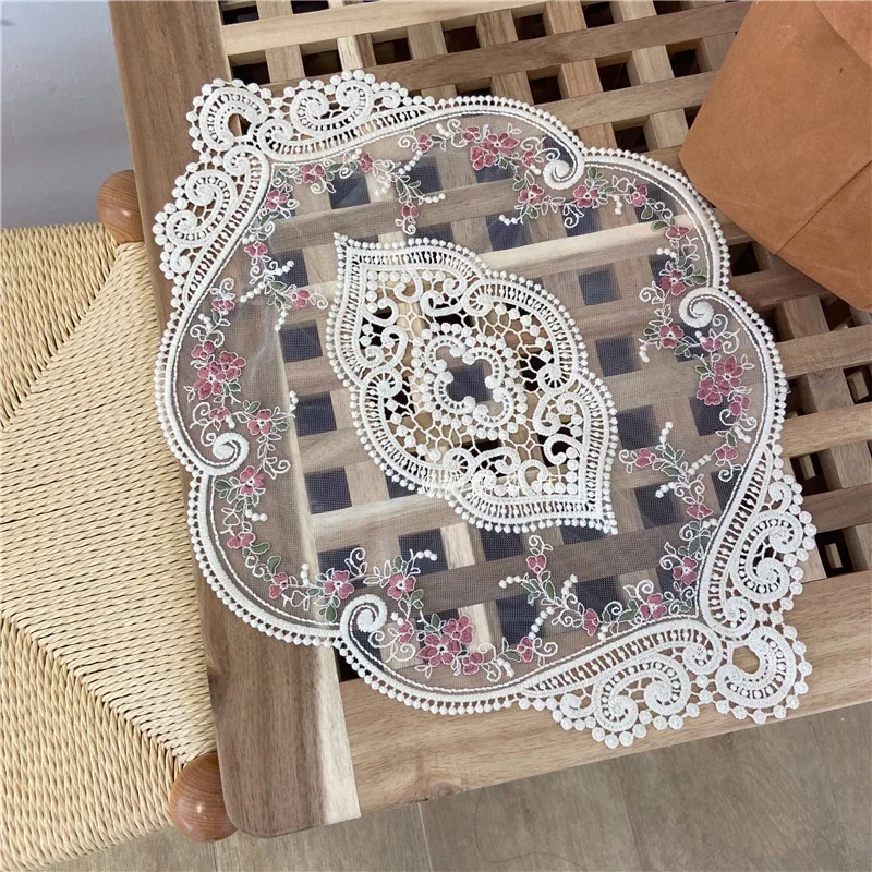 1 Pcs French Oval Lace Embroidered Coaster Table Mat Kitchen Cup Pad Fruit Plate Cover Cloth Xmas Bedroom Study Decorations