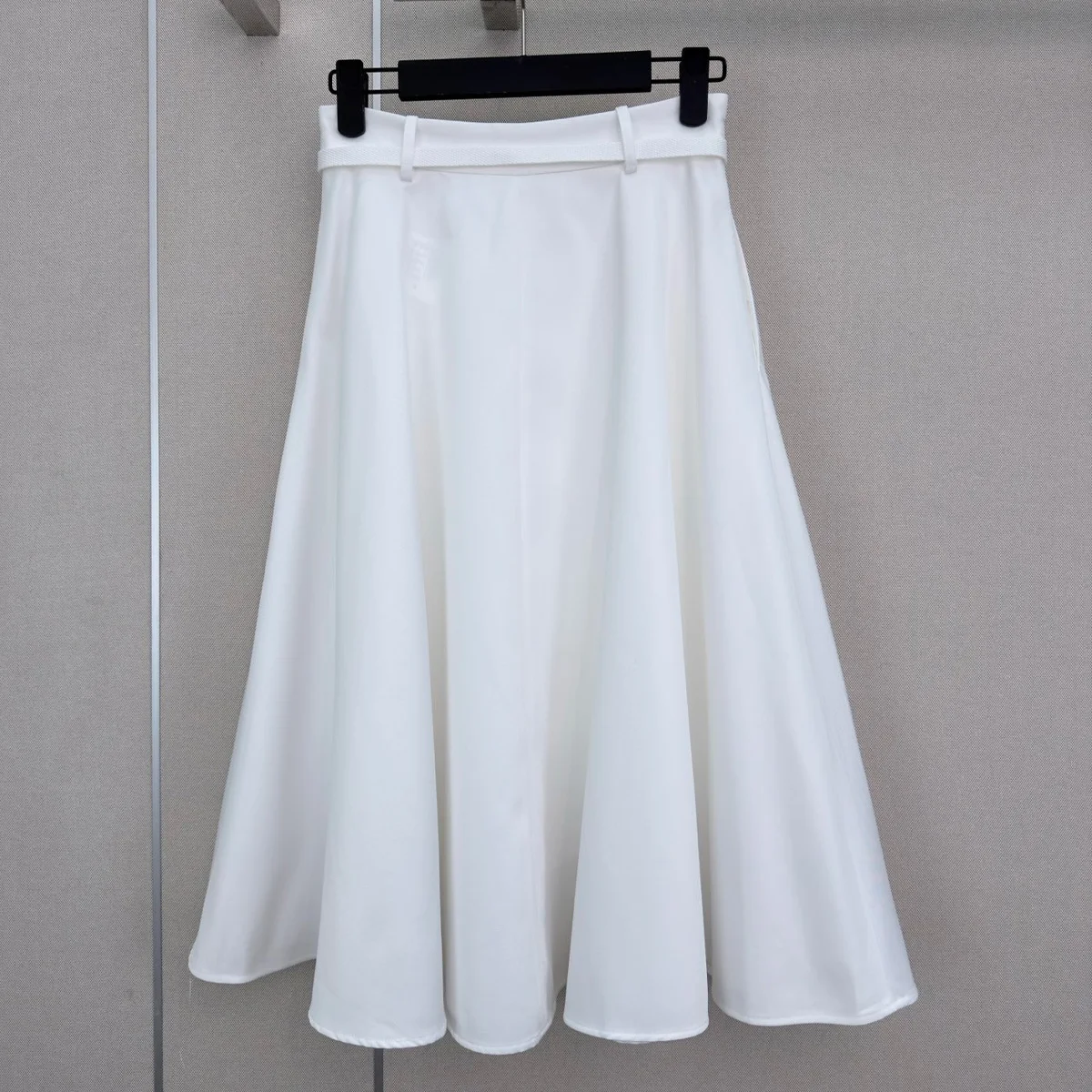 High Quality Women High Waist A-line Midi Skirt Full Zip Front Flared Long Skirt With Belt lyt26721113