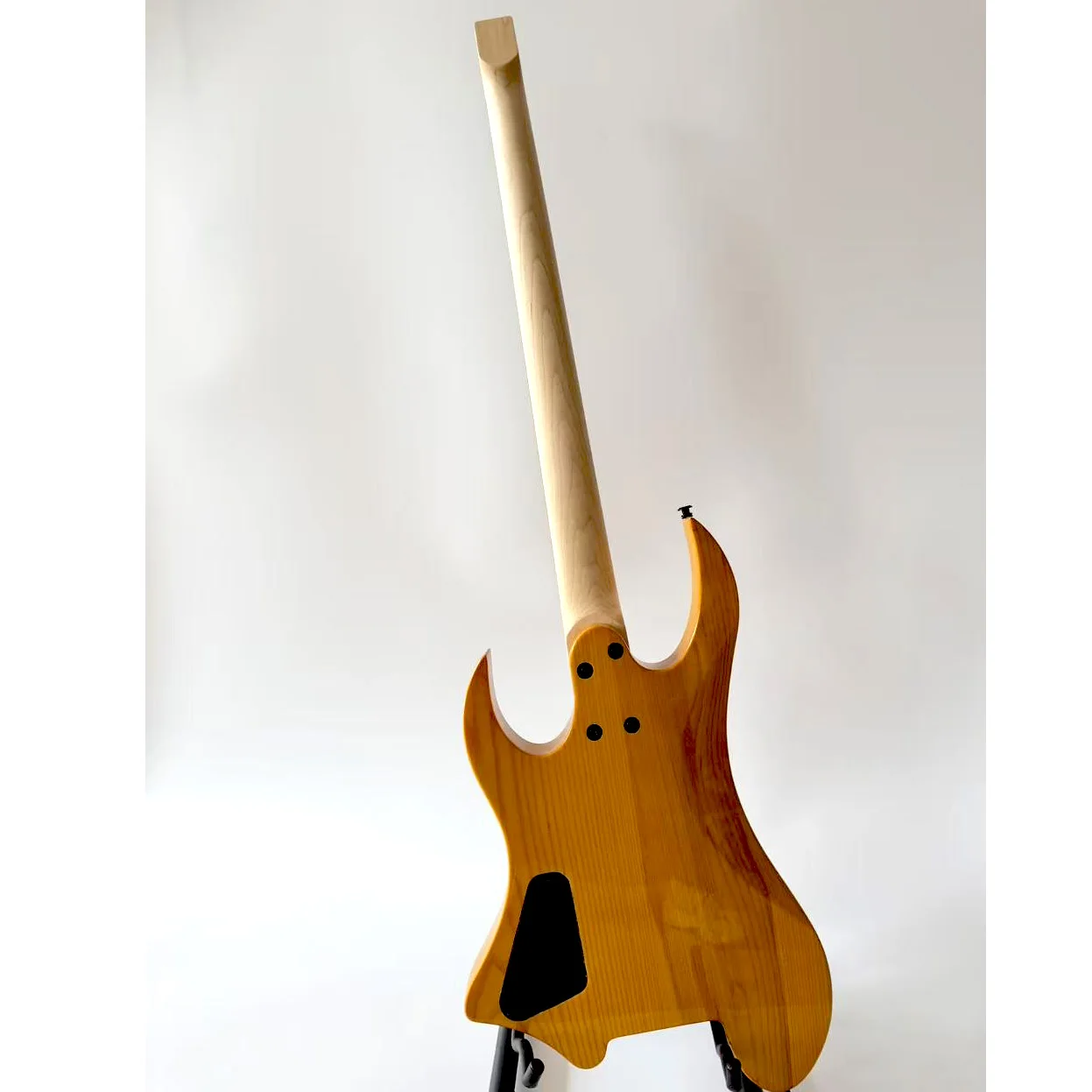 Headless Mahogany Body Canadian Maple Neck 4 Strings Higher Quality Bass Electric Guitar From China  Production view 6