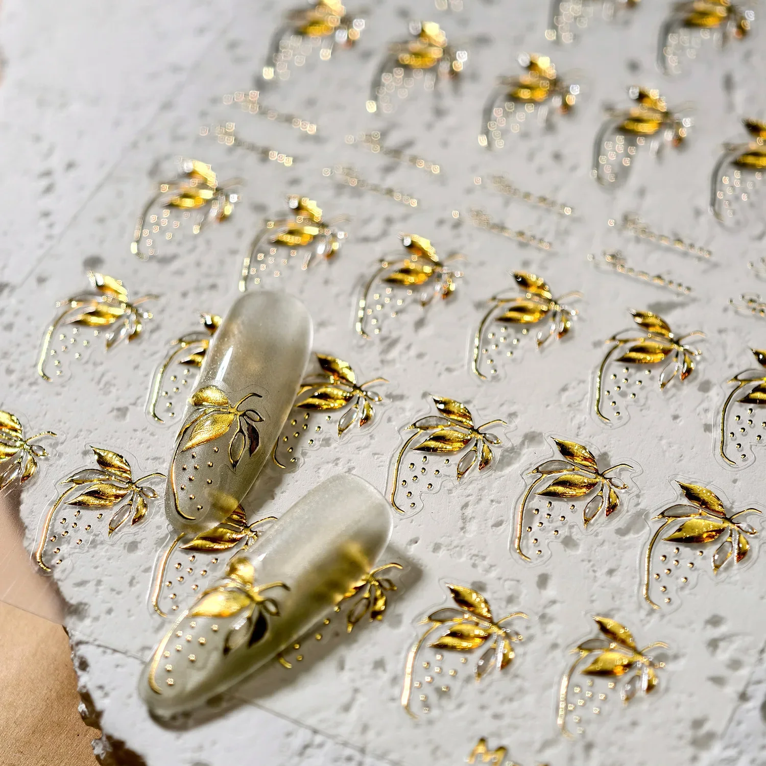 Goud stempelen Zilver Aardbei Lijn Uitspraak Engelse Letter Chic 5D Zelfklevende Nail Art Stickers Manicure Decals Decoraties