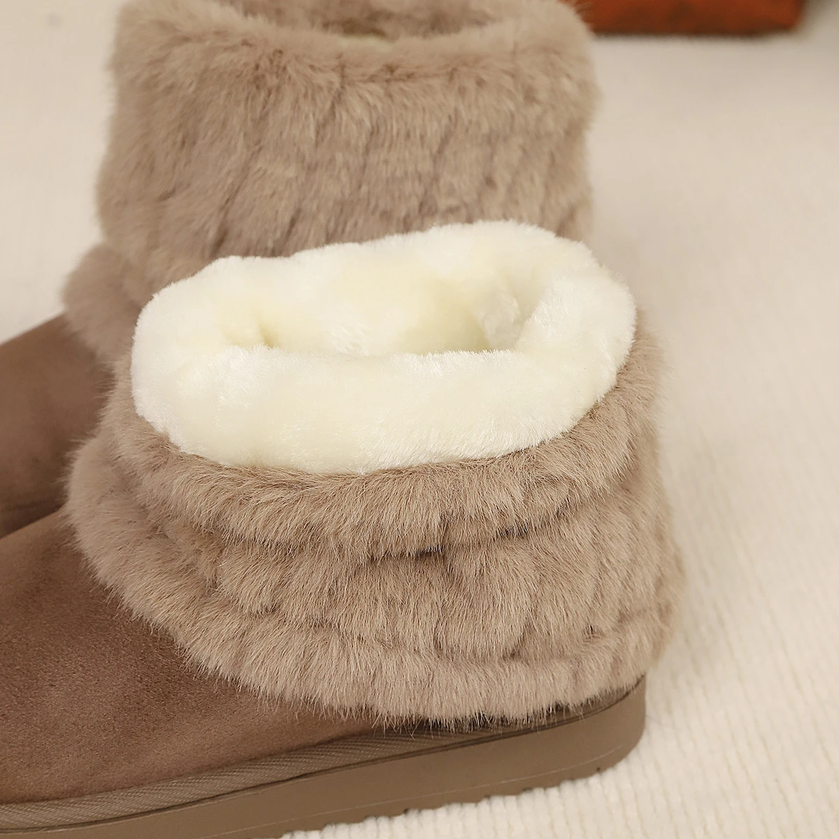Schuhe für Damen, Winterstiefel zum Hineinschlüpfen, schwarze, runde Zehen, einfarbig, mit weichem Innenfutter, warm, mit mittlerem Absatz, wasserdicht, lässige Schneestiefel für Damen. – Detail 6