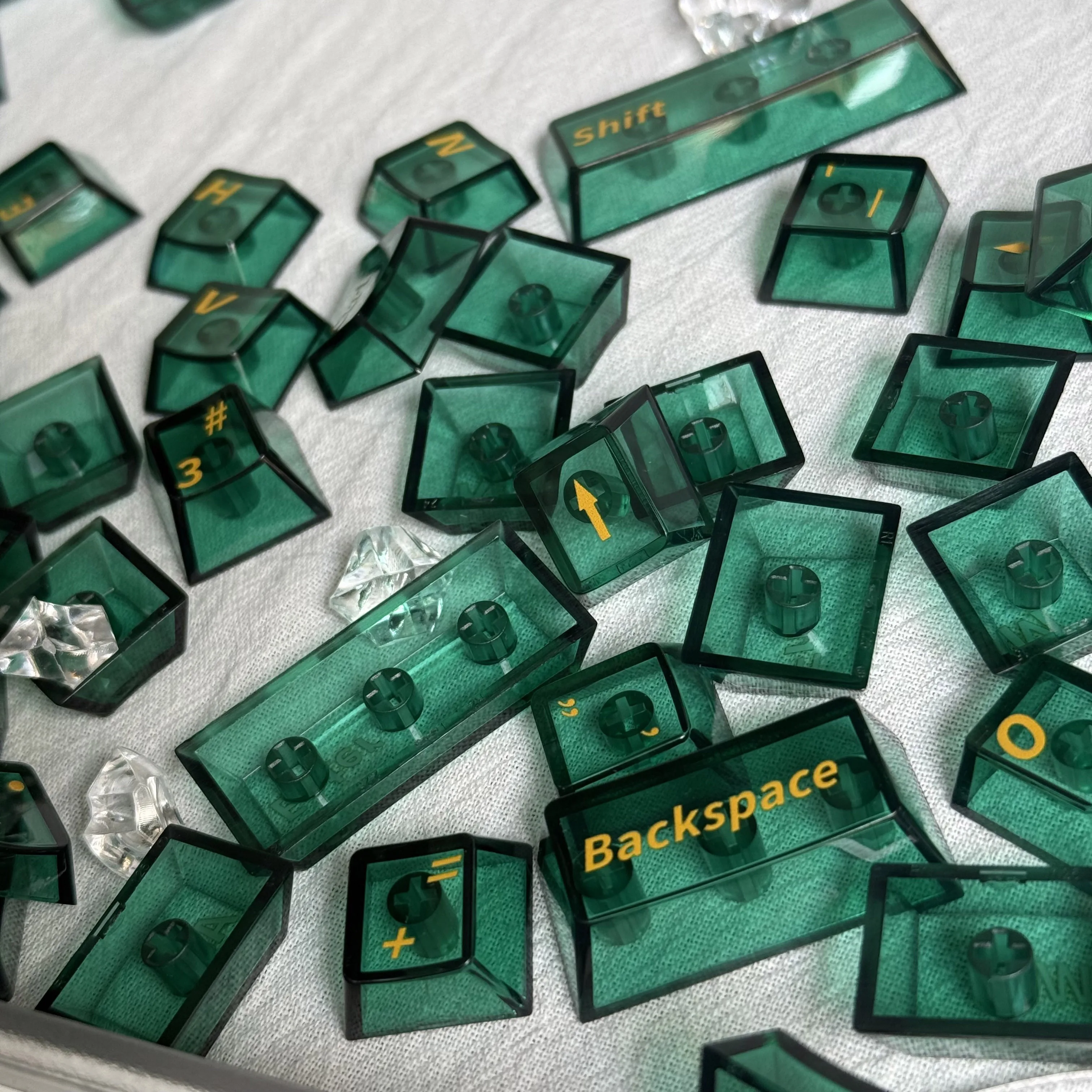 

Cherry Full Transparent Summer Refreshing Crystal Green Key cap Color Keycaps For Customized Mechanical Keyboard PC Key Caps