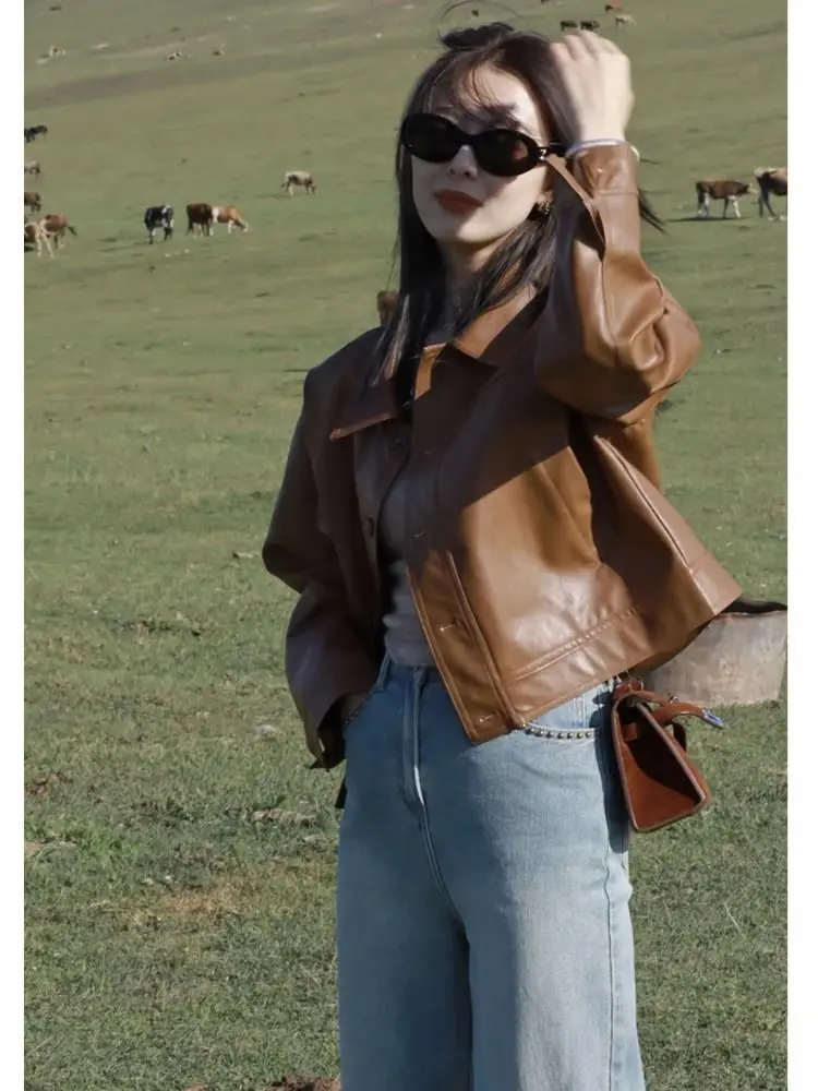 Marrom curto gola polo jaqueta de couro feminino retro moda motocicleta jaqueta de couro feminino 2025 outono japonês coreano casaco novo