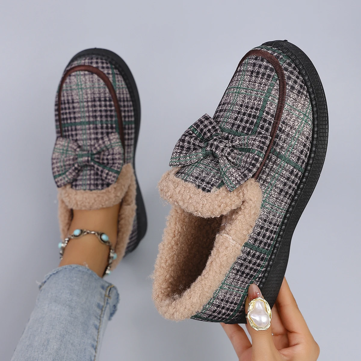 منتجات الخريف والشتاء الجديدة: أحذية نسائية قطنية منخفضة القطع، أحذية دافئة ومريحة ومسامية وغير رسمية