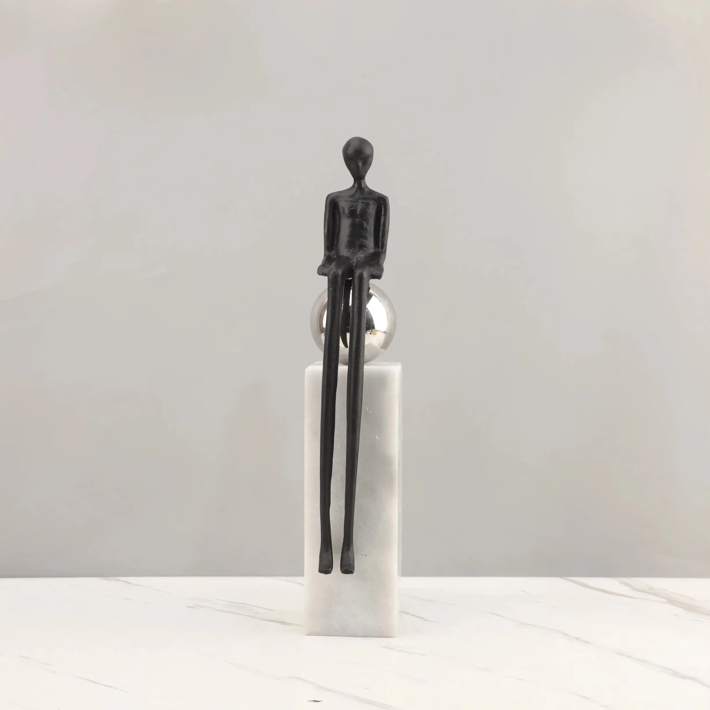 Room Decor Abstract Character Statues Metal Marble Sitting Ball Long Leg Character Sculptures Pendants Desktop Accessories Gifts