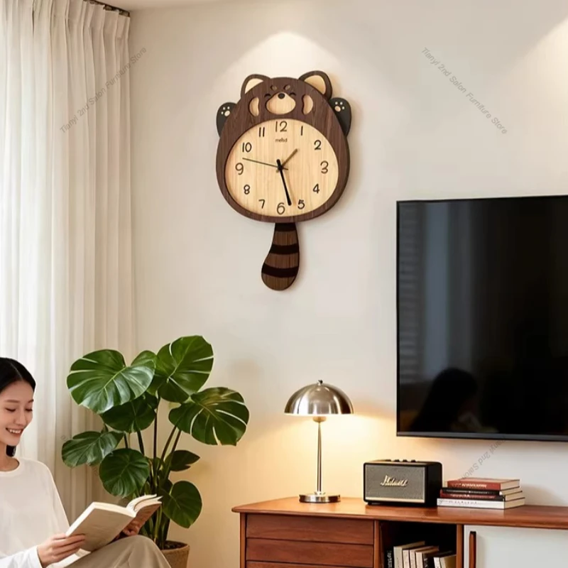 Mid-century Style Solid Wood Wall Clock Modern Animal Style Creative Retro Dining Room Wall Clock Minimalist Home Decor FYWC
