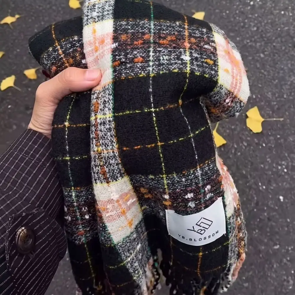 Fashionable Warm Plaid Faux Cashmere Scarf 200cm x 63cm Oversized Fall Winter Tassel Scarf Polyester Thick Scarf For Women