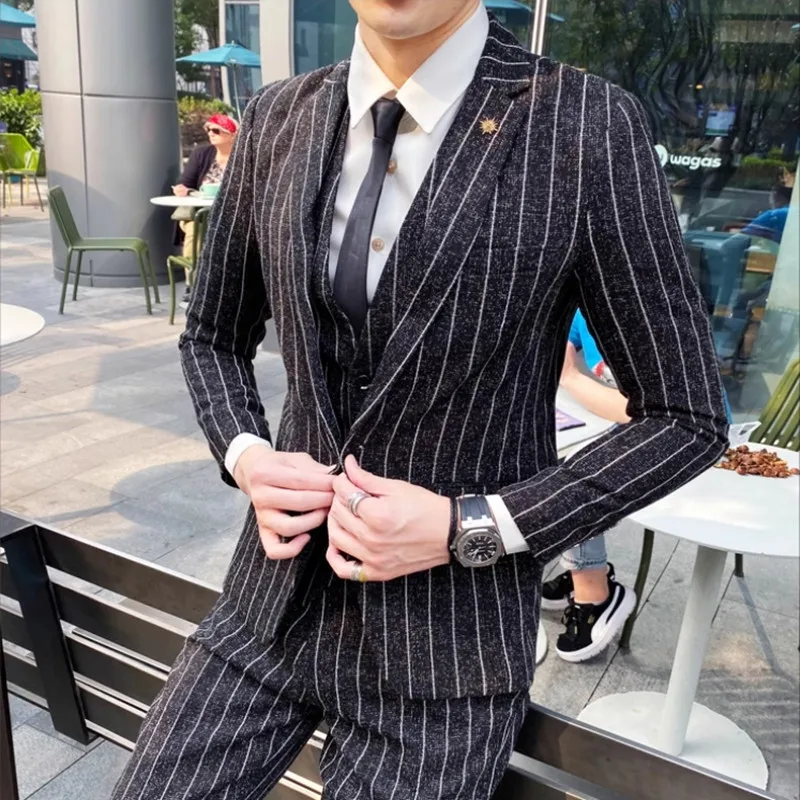 

High-end Men Slim Vertical Stripes Business + Casual Suit Three-piece Suit + Waistcoat + Pants Fashion Trend