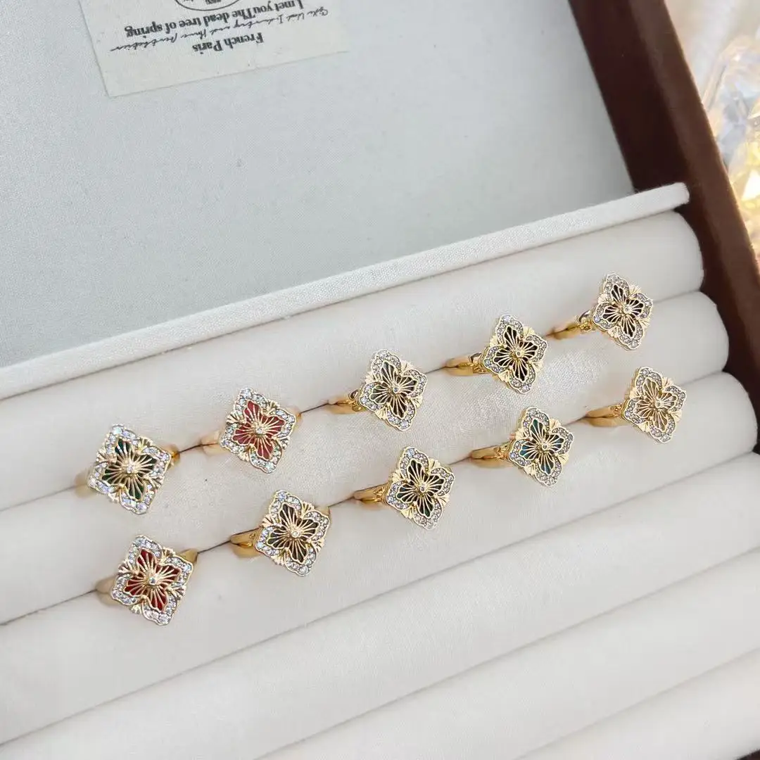 

Открытое кольцо из итальянского проволочного робота с четырьмя листами клевера, кольцо из белого перламутра во французском стиле ретро в придворном стиле из 18-каратного золота