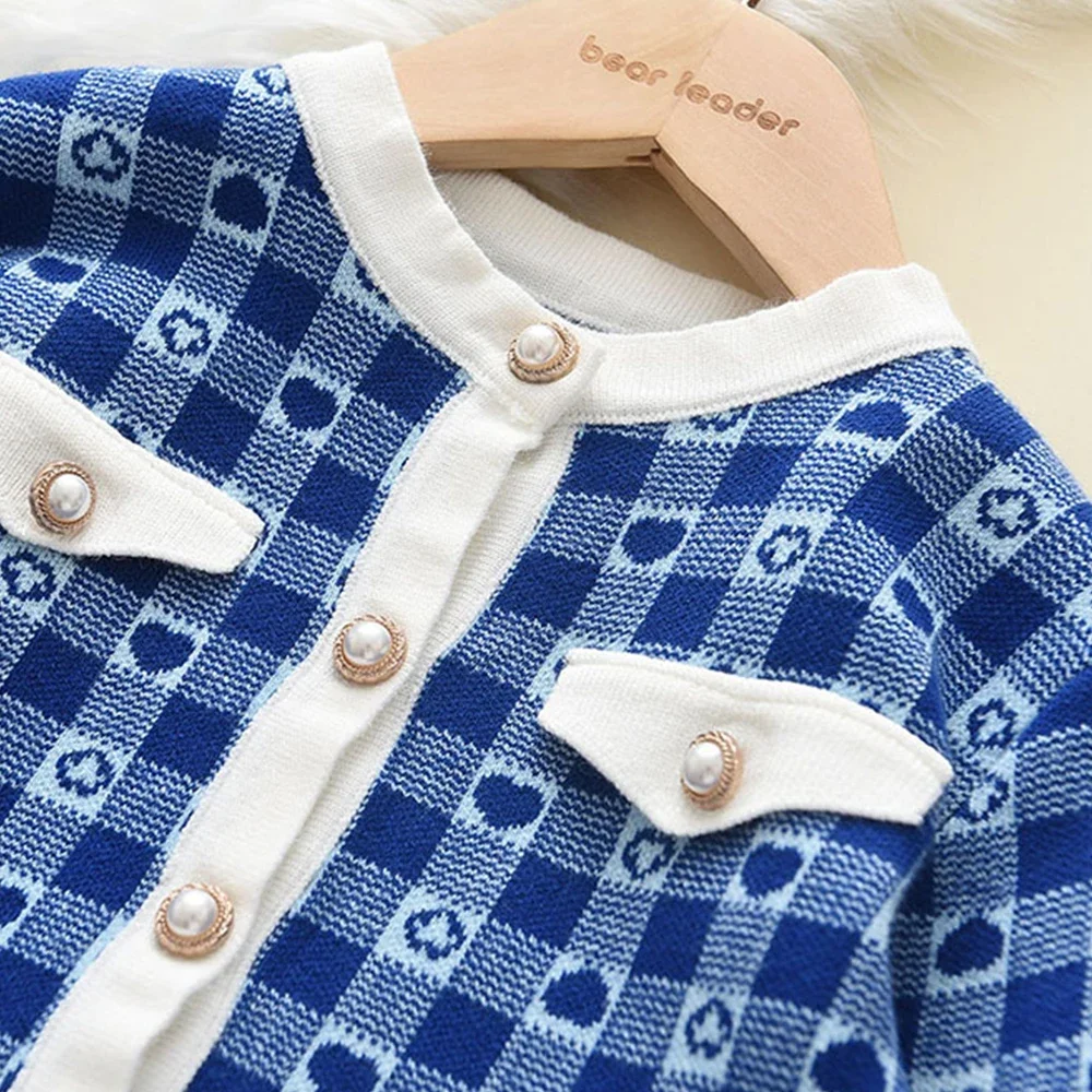 Autumn and Winter Promotion Blue Love Knitted Set Small Fragrant Coat Top+Bow Short Skirt for Girls Aged 4