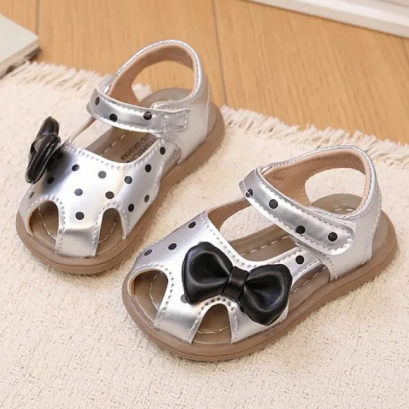 

Летние сандалии в корейском стиле для девочек, с перфорацией, дышащие, для ношения босиком, нескользящие, модные, в стиле принцессы.