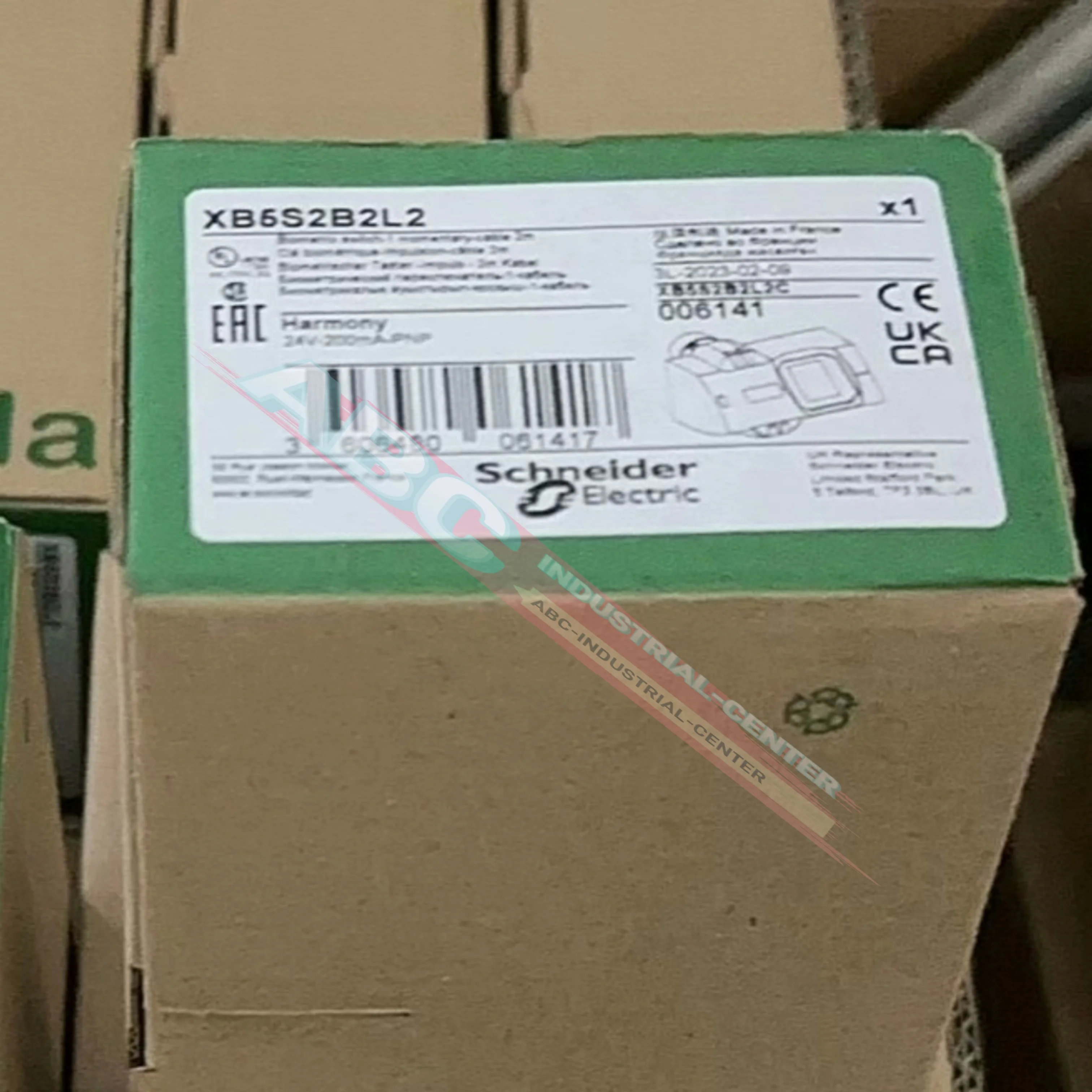 

Brand new XB5S2B2L2 selector switch