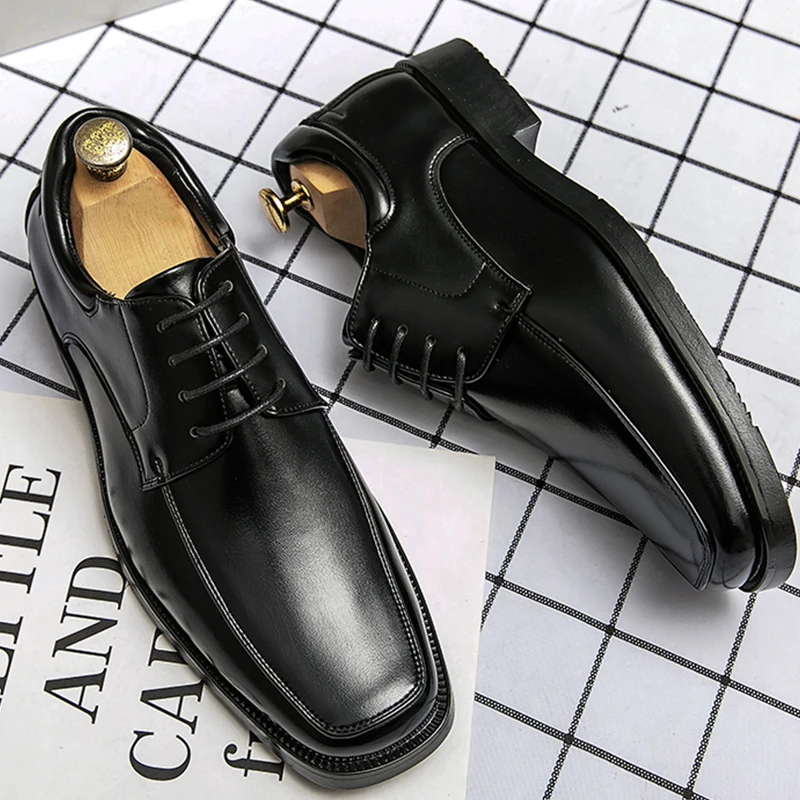 

Classic Brogues Shoes Men Trend Social Weddind Leather Shoes For Men British Formal Casual Business Leather Men's Dress Shoes