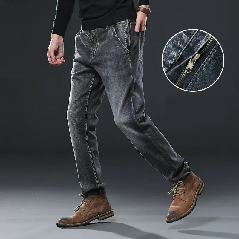 กางเกงยีนส์ผู้ชายสีเทาทรงตรงหลวม รุ่นใหม่ ฤดูใบไม้ผลิ/ฤดูใบไม้ร่วง ปี 2025  มีซิปกันขโมย  ไซส์ใหญ่ 42 44 46