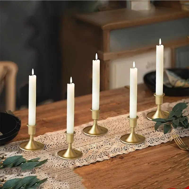 Elegant Vintage Metal Chamberstick Candle Holder With Handle Teacup Shape Ridged Pillar Candle Stand For Home Wedding Table