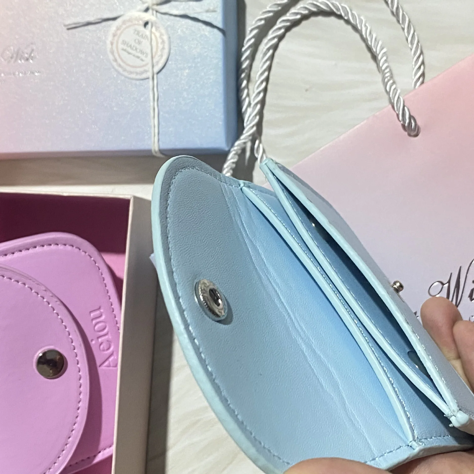 Bolso pequeño de diseñador para tarjetas, cartera pequeña de alta belleza, creativa, a la moda, novedad de 2024