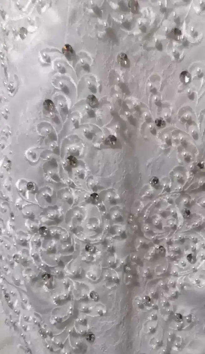 Suknie ślubne w stylu syreny, afrykańskie, skromne, szyte na miarę, z długim rękawem, zdobione kryształkami, z wysokim dekoltem, aplikacje z koronki.