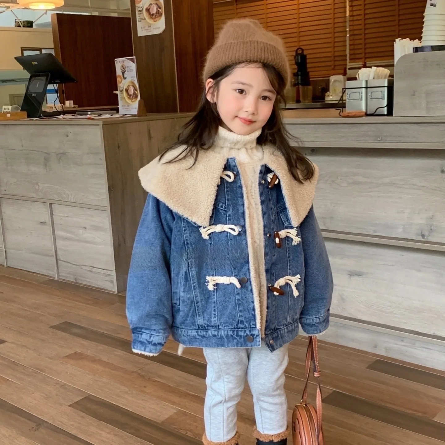 

Girls Coat Jacket Winter Cotton Windbreak 2023 New Jean Warm Plus Thicken Furs Overcoat Comfortable Children's Clothing