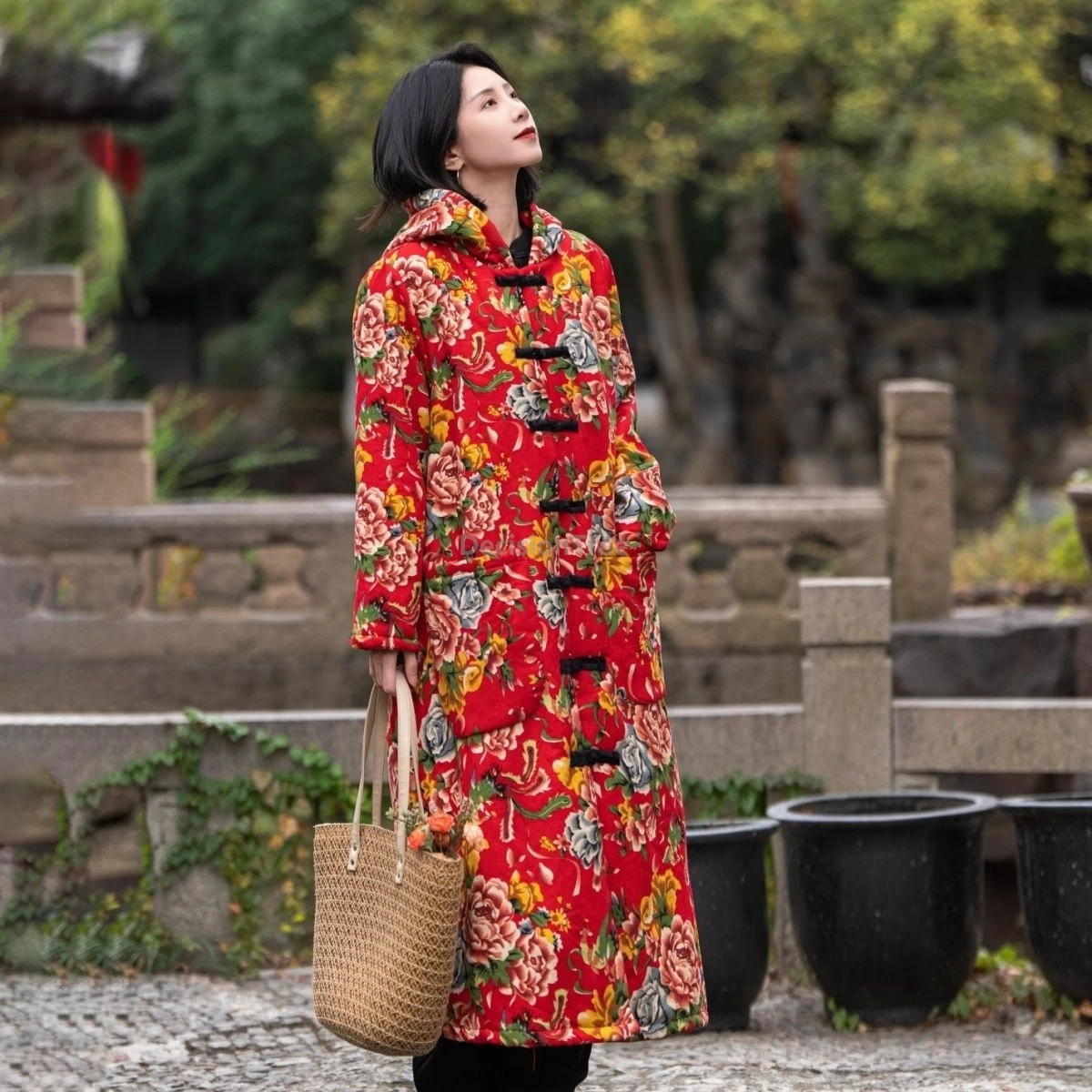 2025 ملابس دونغبي الصينية المطبوعة المميزة للعام الجديد معطف سميك من القطن والكتان على الطراز العرقي معطف شتوي عصري للترفيه #1