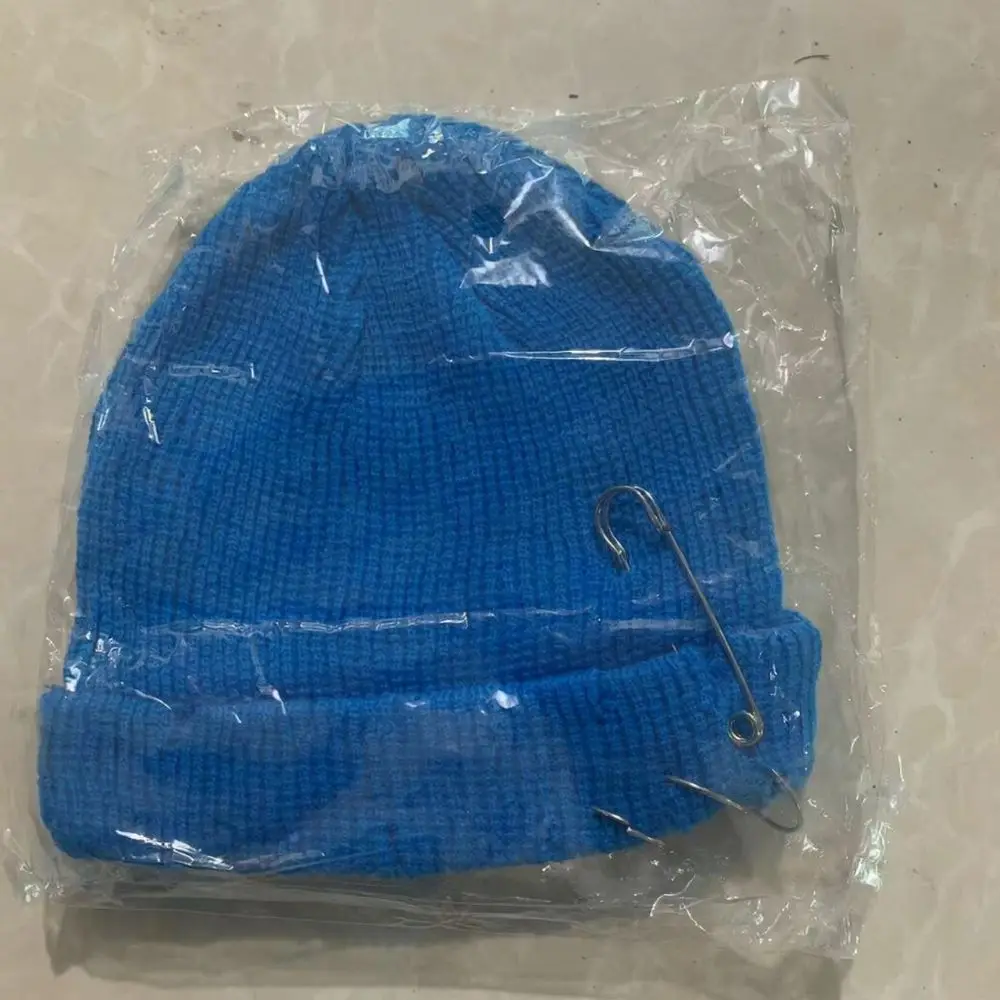 Winter Warm Knitted Beanie Cap Unisex Street Style Distressed Pin Ornament Rolled Cuff Soft Acrylic Fashion Casual Hat