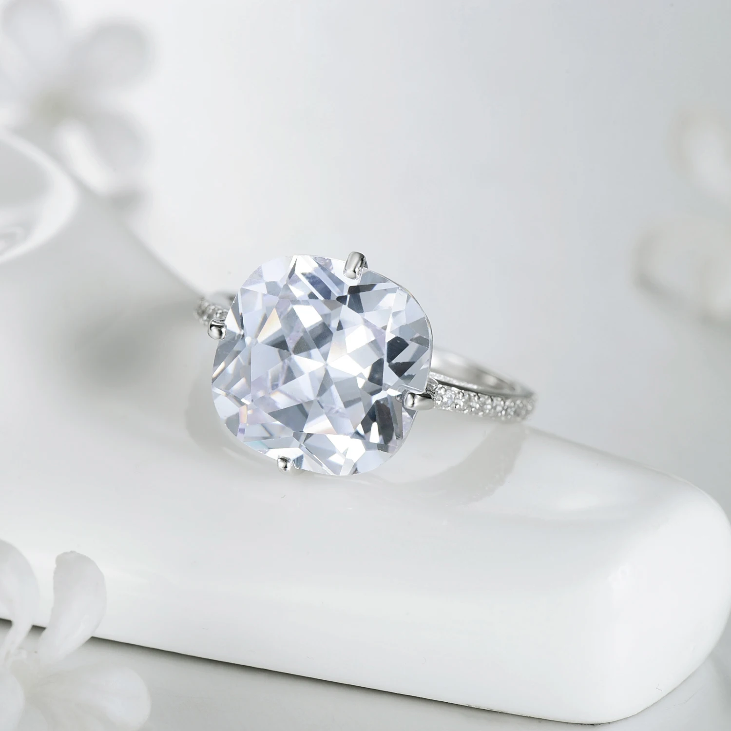 Modian 925 Sterling Silver Ring The pigeon Egg Cubic Zirconia Fashion Luxury Wedding Band Anniversary Jewelry For Women Gift