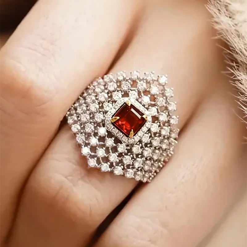 Huitan Funkelnder Damenring mit grünem CZ-Stein, hohles Design, modisch, für Hochzeit, elegante Dame, Jahrestag, Accessoires, Schmuck, Geschenk – Detail 17