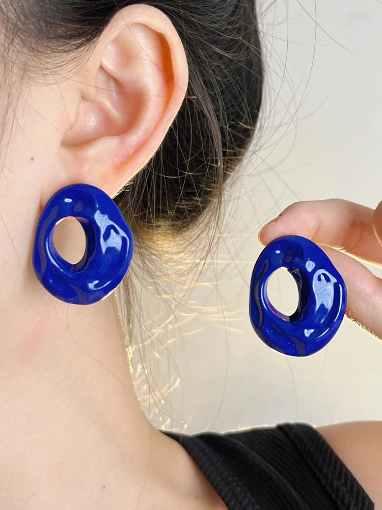 

2023 new explosive irregular hollow air pocket large unique earrings