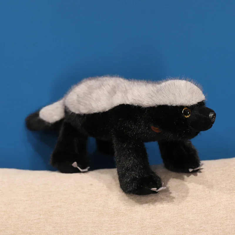 Realistic Honey Badger Plush Toy Lifelike Wild Animal Stuffed Figure Nature Learning Tool For School Home Education Decor Gift