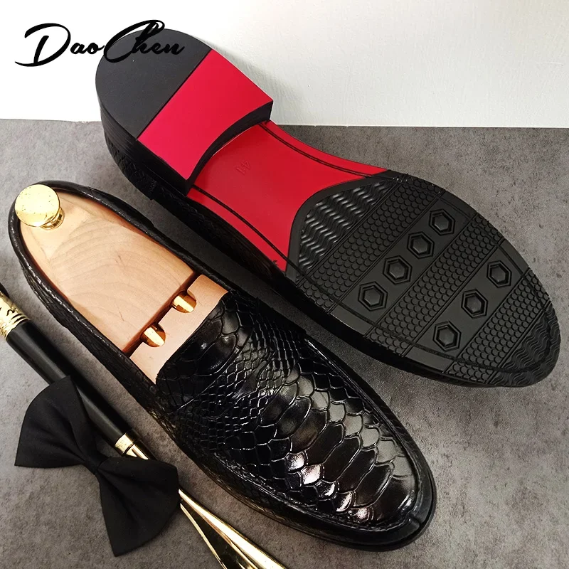 Luxury Brand Men Leather Shoes Black Brown Slip Om Snake Print Casual Men Dress Shoes Wedding Business Loafers Shoes Men