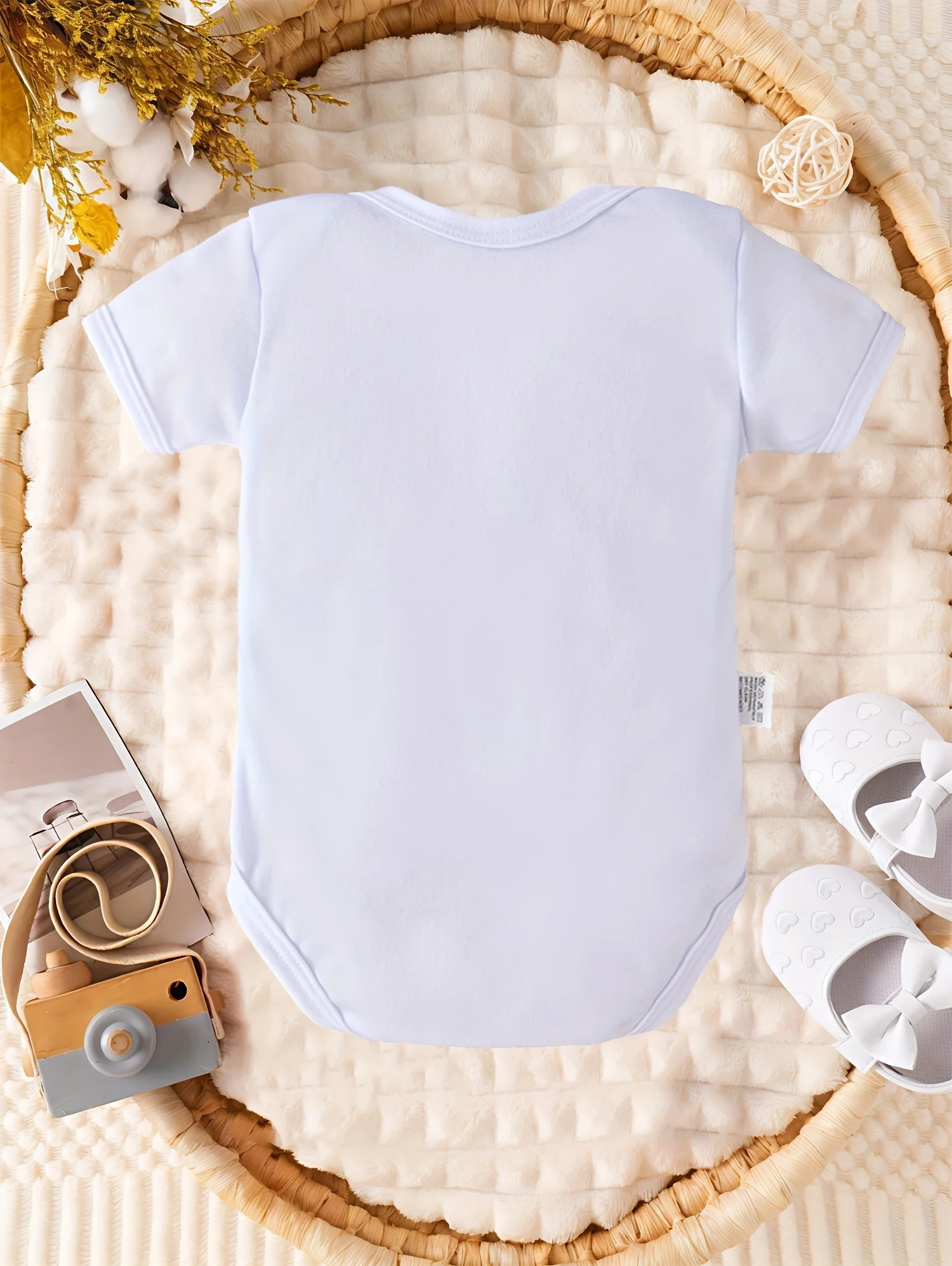 I Love My Big Sister Letter Dog Paw Print Baby Romper Newborn Crawling Suit Jumpsuit Soft and Comfortable Pregnancy Gift Outdoor view 3