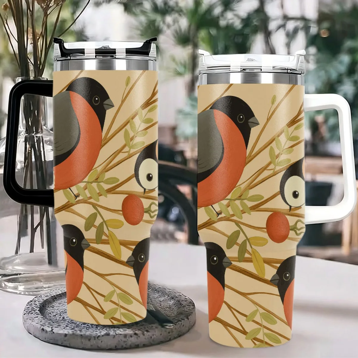 1pc of a 40Oz Adorable Bird And Berry Stainless Steel Tumbler with a Straw Lid, Suitable for Both Hot And Cold Beverages. This Leakproof Travel Mug Features a Beige And Brown Bird Design with Black Buff Tips, Making It an Ideal Coffee Gift for Women