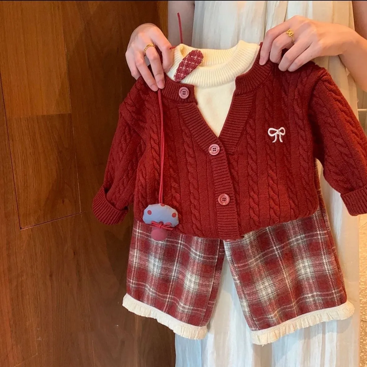 Girls' Autumn/Winter Set 2026 New Children's Sweater Checkered and Velvet Pants Two Piece Set