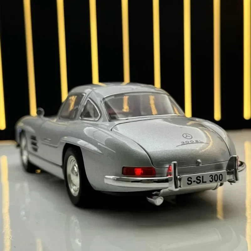 1:24 Mercedes-Benz 300Sl Legierung Auto Modell Sound Und Licht Zurückziehen Spielzeug Auto Metall Klassische Auto Jungen Sammlung ornamente Geschenk