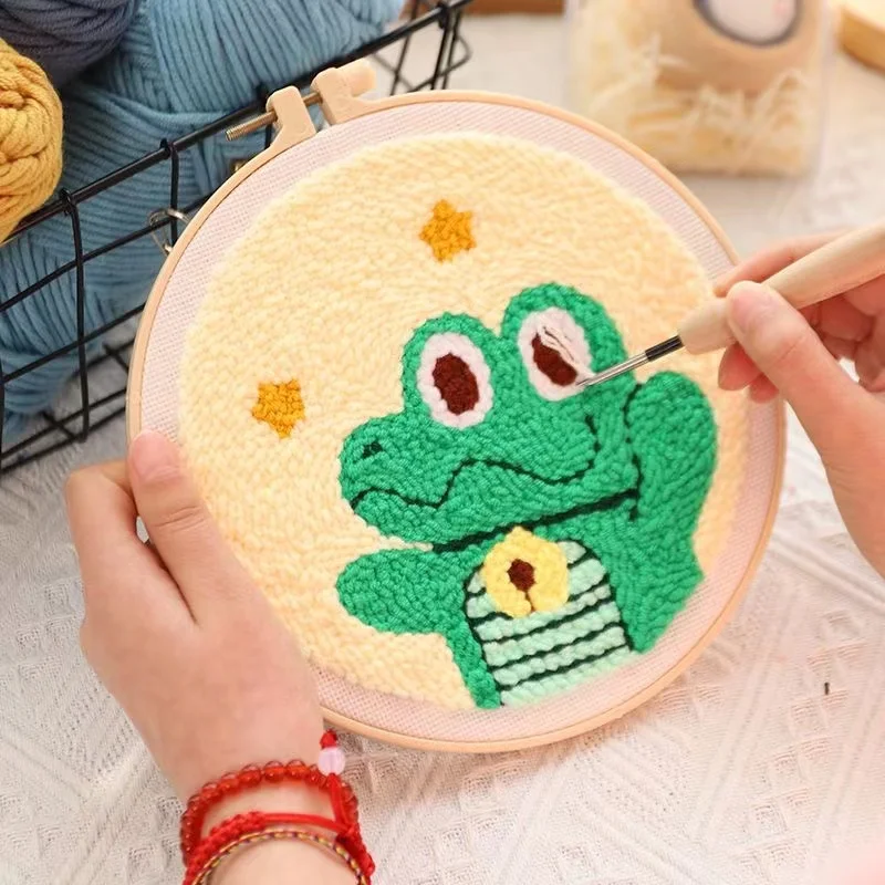 

Handmade Cartoon Crocodile Poke Punch Kit Wool Yarn Embroidery Kit For Beginner Women Kids Children DIY Gift Wholesales