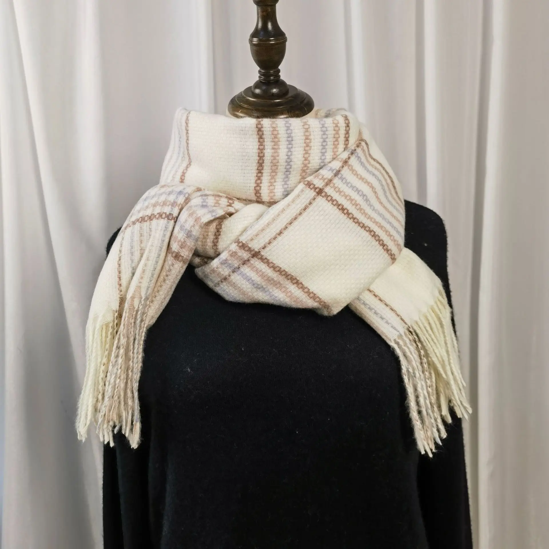 

Luxury Plaid Print Cashmere Scarf for Women Pashmina Shawl Winter Wraps 2025 Warm Blanket Poncho Female Echarpe Bufanda Wh263