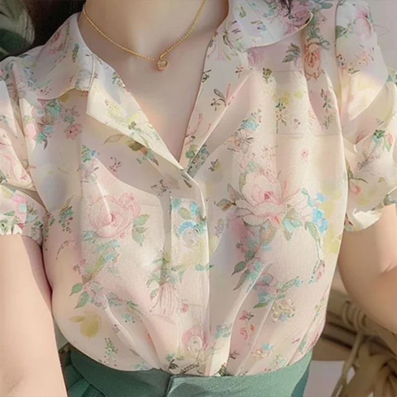 French Floral Temperament Young Style Age Reduction Short Sleeved Shirt Summer New Fashionable Casual Loose Slimming Women\'s Top