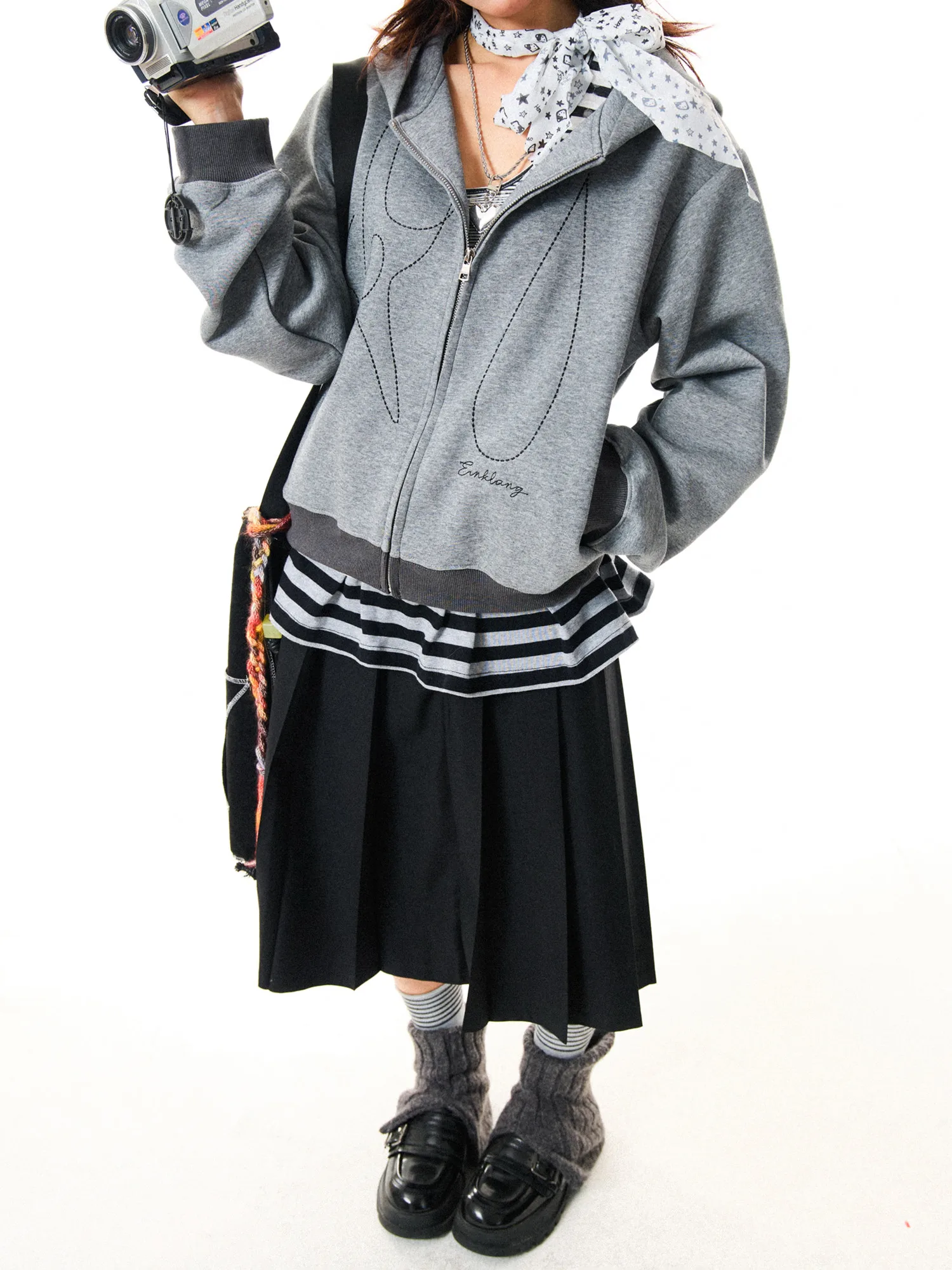 Retro American Hand-sewn Air Layer Hoodie Women's Loose Fit Grey Sweatshirt Fall Outerwear Youth Fashion Warm Zipper Closure