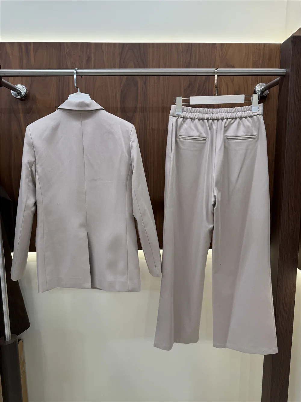 Women's Double-Breasted Wool Blend Suit Set Classic Commute Lapel Blazer And Straight Pants Casual Outfit